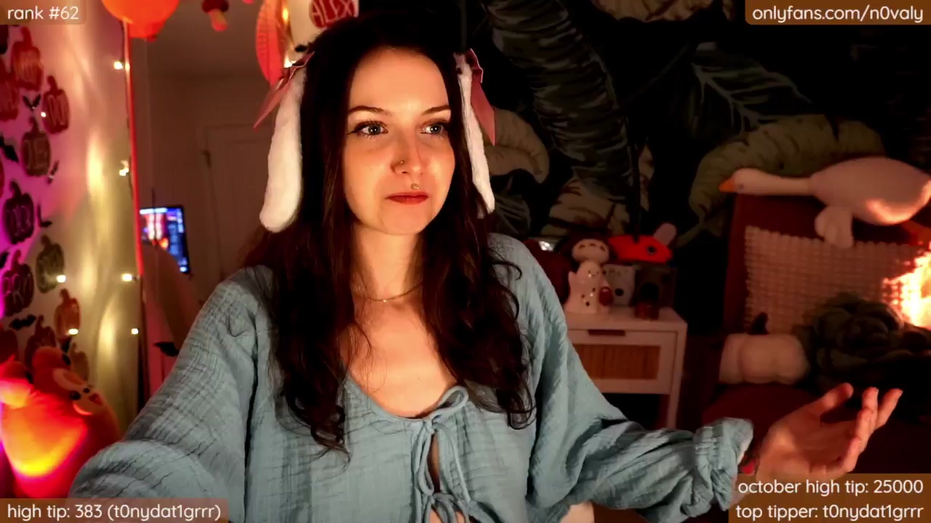 Gallery image thumbnail from N0valy's myfreecams stream on, 10/20/2024, 06:58 image 12 of 20
