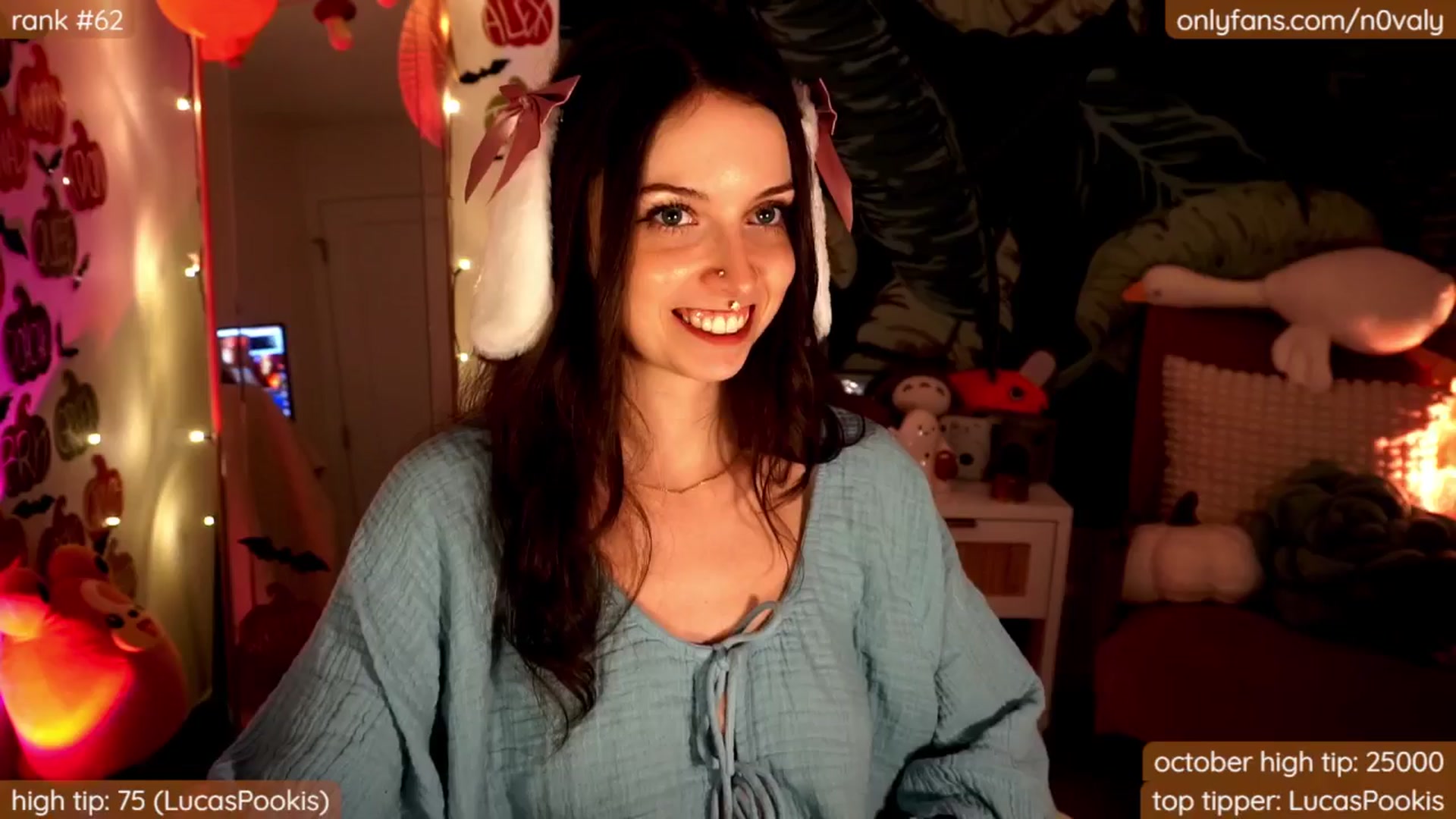 Gallery image thumbnail from N0valy's myfreecams stream on, 10/20/2024, 06:58 image 6 of 20