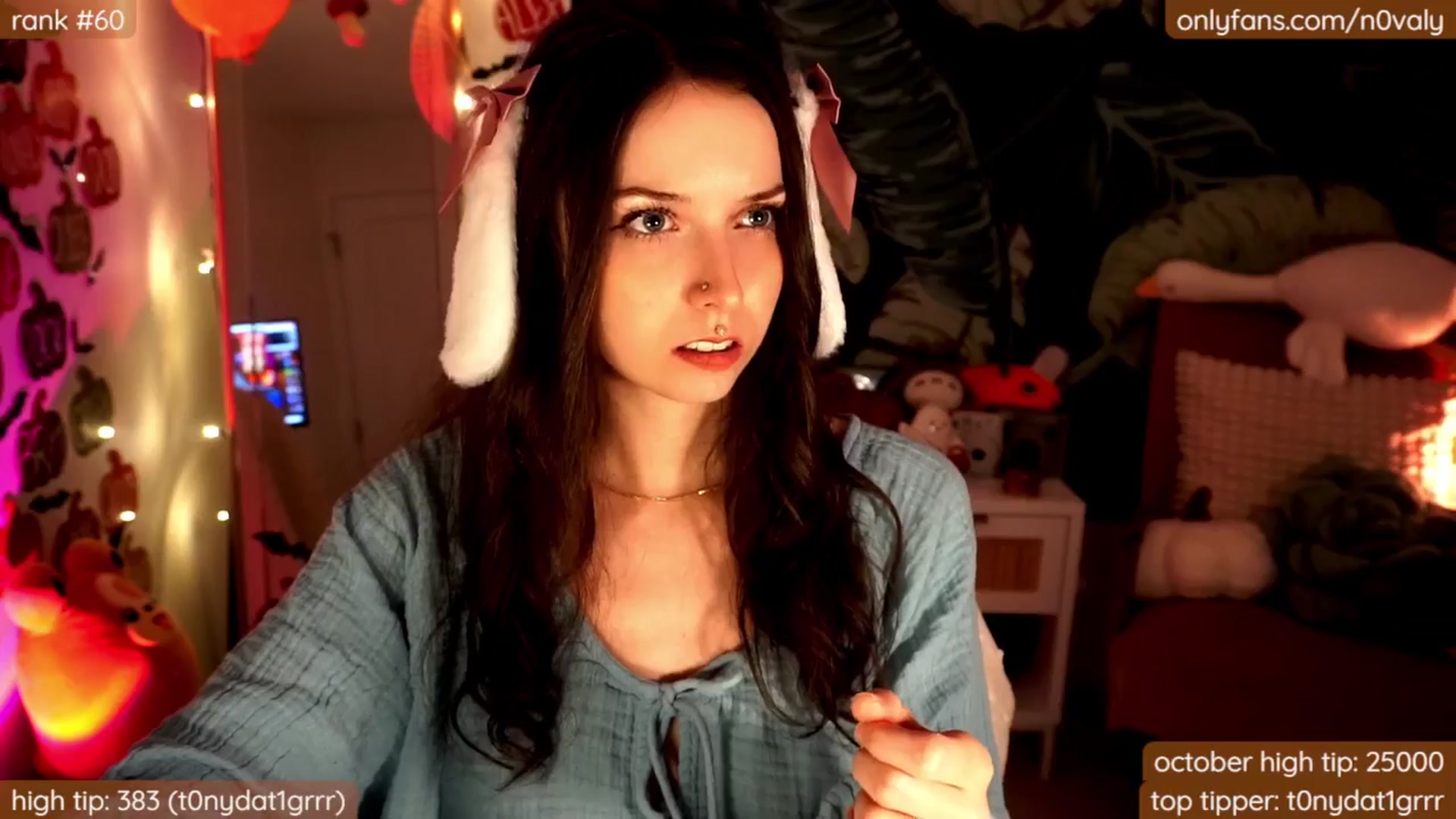 Gallery image thumbnail from N0valy's myfreecams stream on, 10/20/2024, 06:58 image 15 of 20