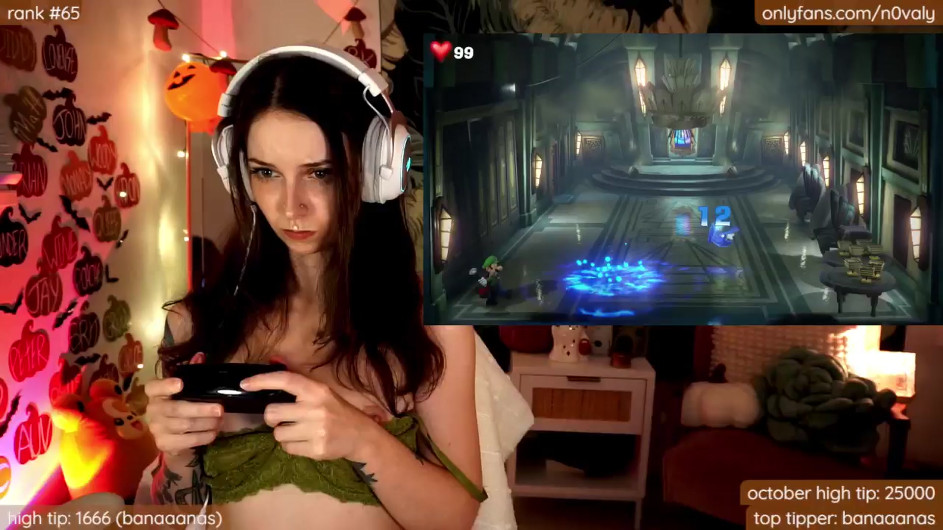 Gallery image thumbnail from N0valy's myfreecams stream on, 10/22/2024, 07:45 image 15 of 20