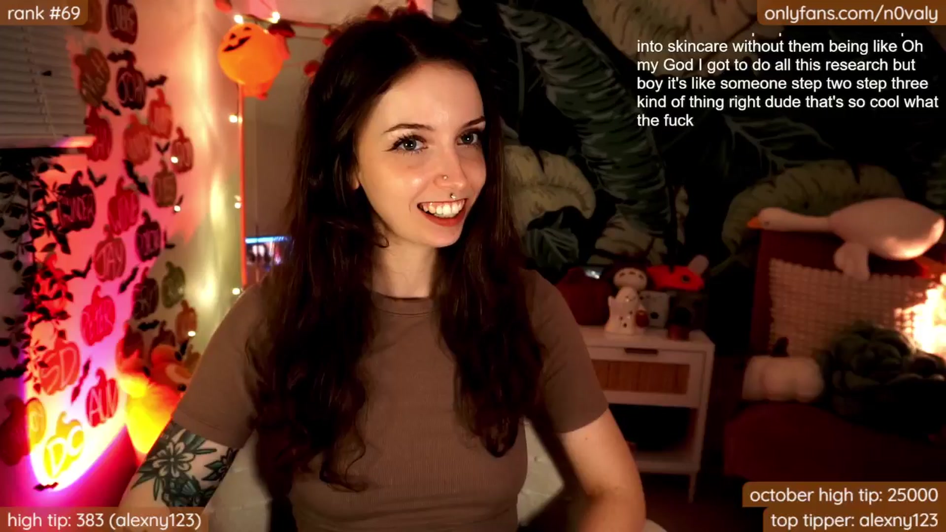 Gallery image thumbnail from N0valy's myfreecams stream on, 10/22/2024, 07:45 image 6 of 20
