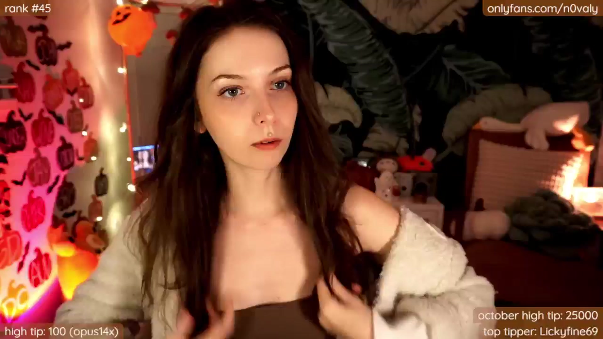 Gallery image thumbnail from N0valy's myfreecams stream on, 10/28/2024, 07:44 image 11 of 20