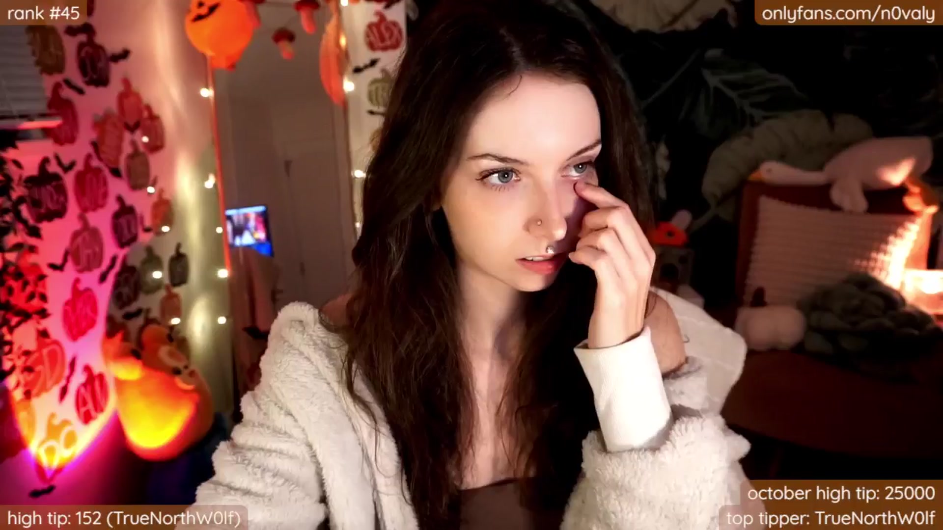 Gallery image thumbnail from N0valy's myfreecams stream on, 10/28/2024, 07:44 image 20 of 20