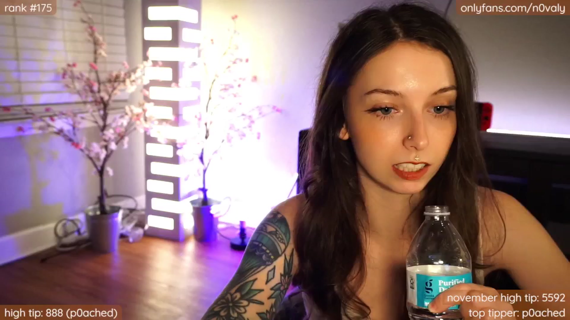 Gallery image thumbnail from N0valy's myfreecams stream on, 11/15/2024, 09:50 image 2 of 20
