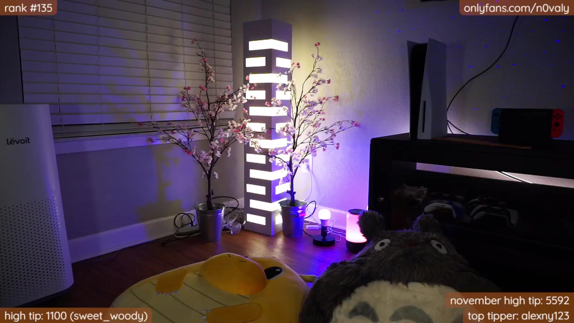 Gallery image thumbnail from N0valy's myfreecams stream on, 11/16/2024, 09:04 image 19 of 20