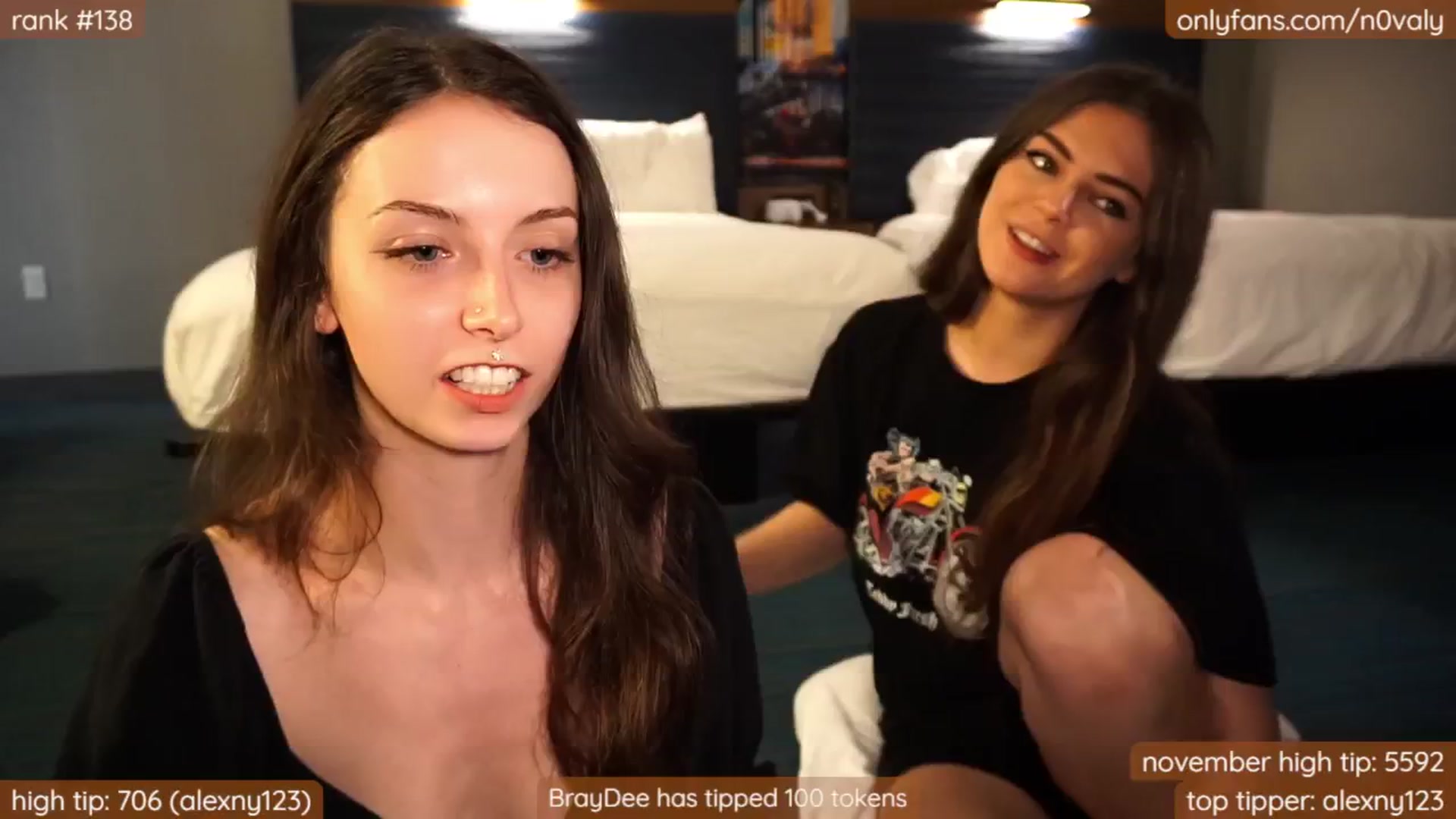 Gallery image thumbnail from N0valy's myfreecams stream on, 11/18/2024, 03:44 image 15 of 20