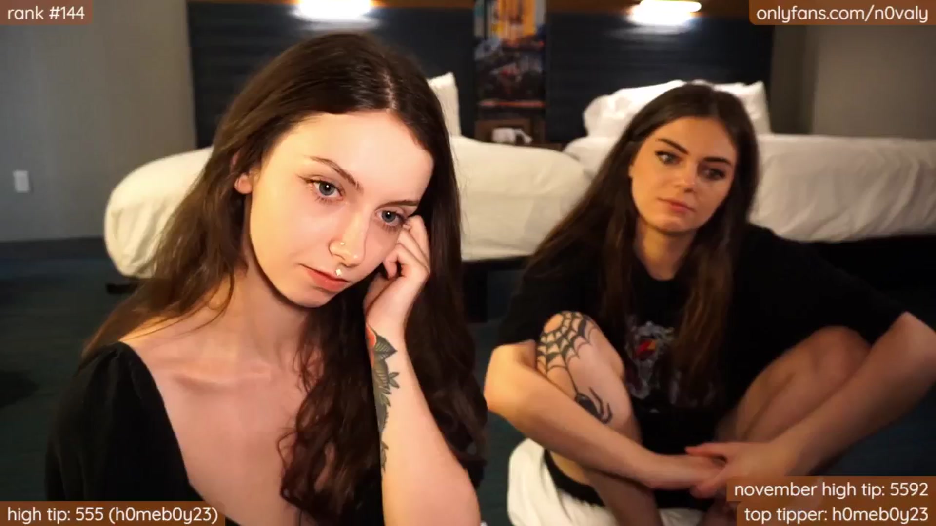 Gallery image thumbnail from N0valy's myfreecams stream on, 11/18/2024, 03:44 image 11 of 20