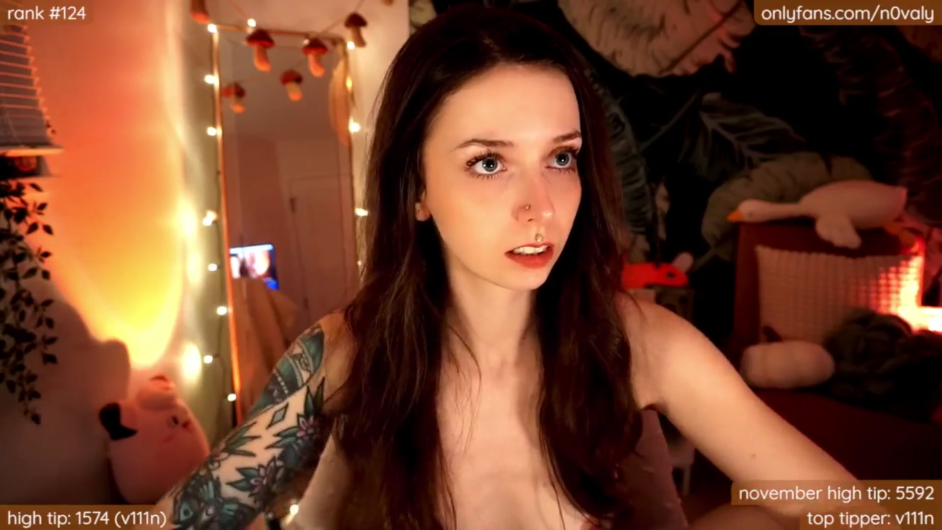 Gallery image thumbnail from N0valy's myfreecams stream on, 11/25/2024, 10:18 image 7 of 20