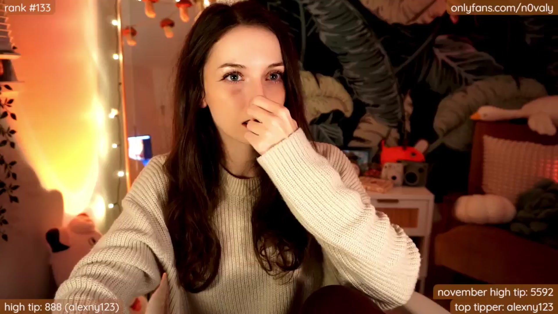 Gallery image thumbnail from N0valy's myfreecams stream on, 11/29/2024, 05:17 image 10 of 20