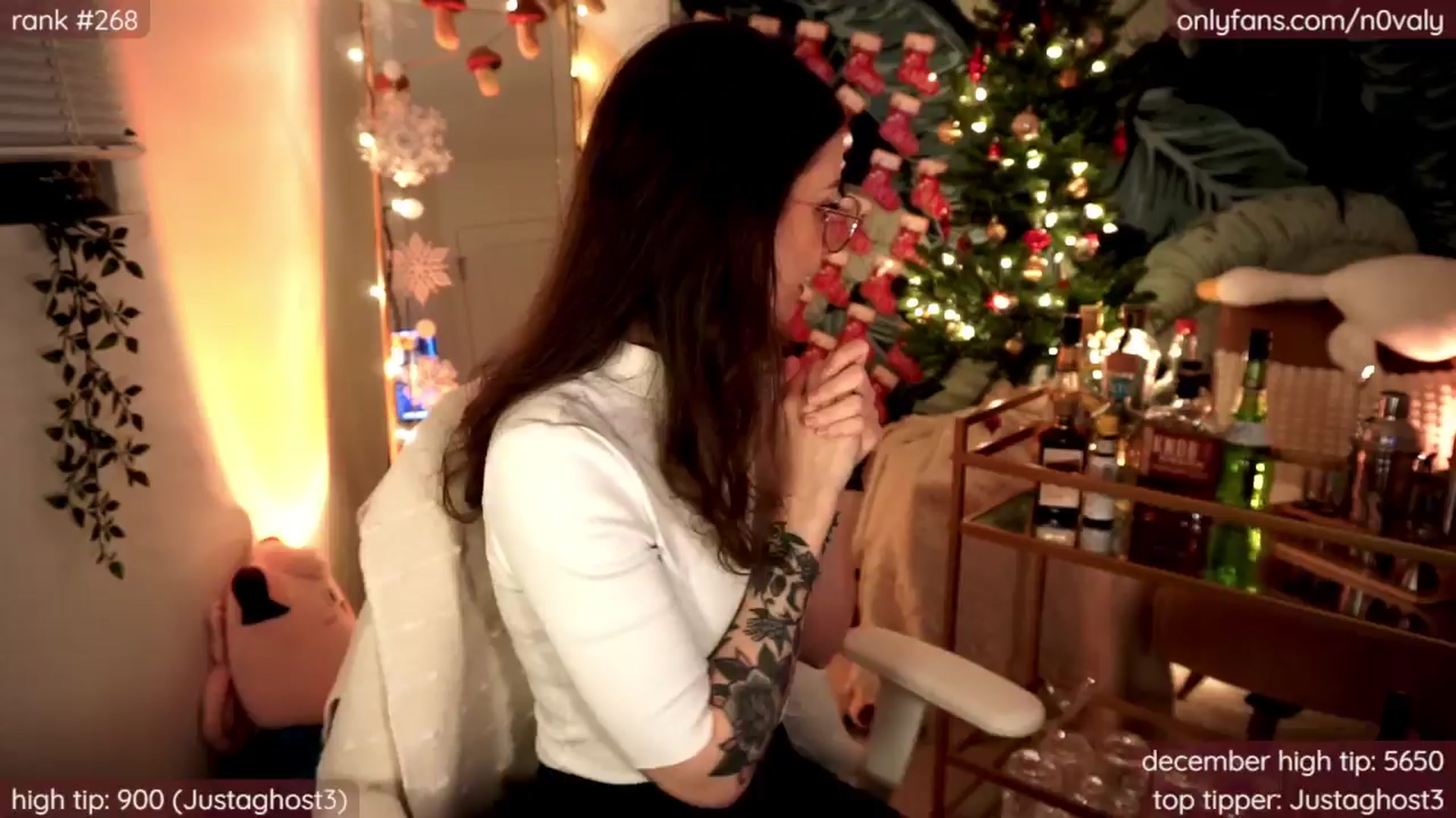 Gallery image thumbnail from N0valy's myfreecams stream on, 12/21/2024, 07:03 image 2 of 20