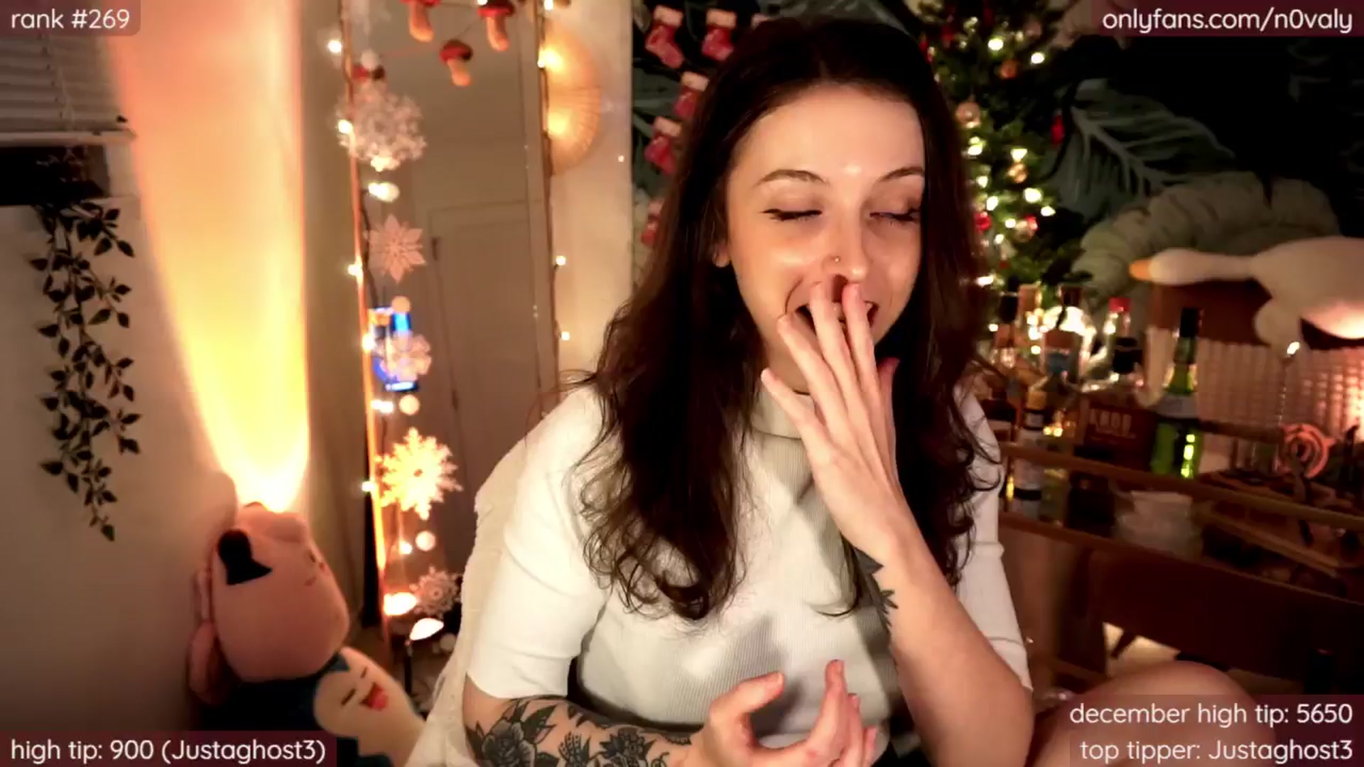 Gallery image thumbnail from N0valy's myfreecams stream on, 12/21/2024, 07:03 image 9 of 20
