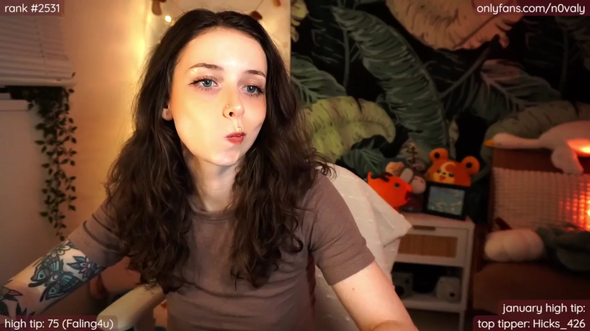 Gallery image thumbnail from N0valy's myfreecams stream on, 01/03/2025, 06:06 image 17 of 20