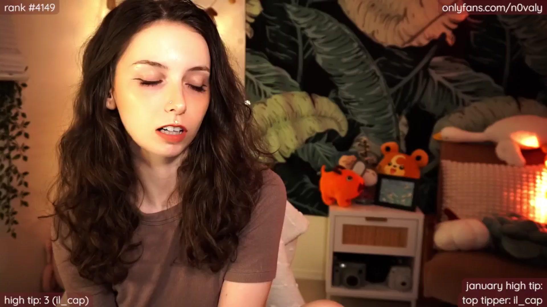 Gallery image thumbnail from N0valy's myfreecams stream on, 01/03/2025, 06:06 image 2 of 20