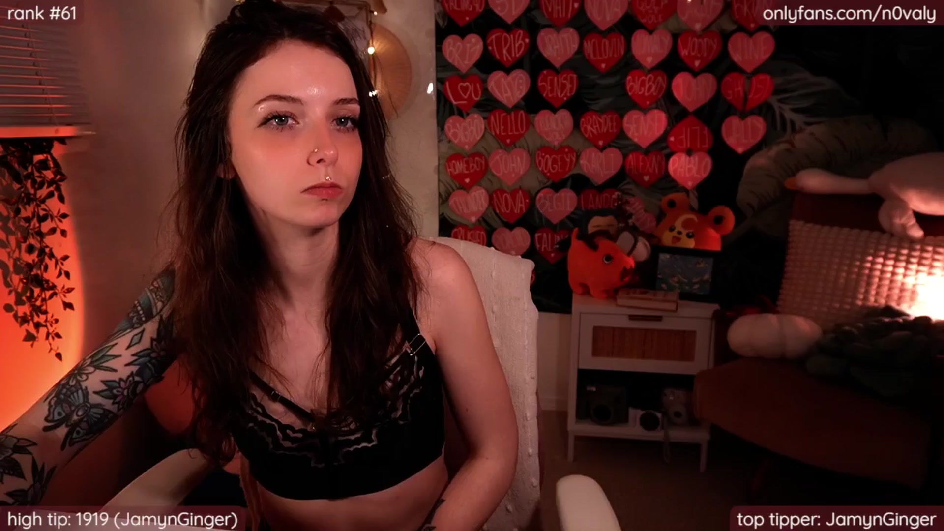 Gallery image thumbnail from N0valy's myfreecams stream on, 03/01/2025, 10:29 image 19 of 20