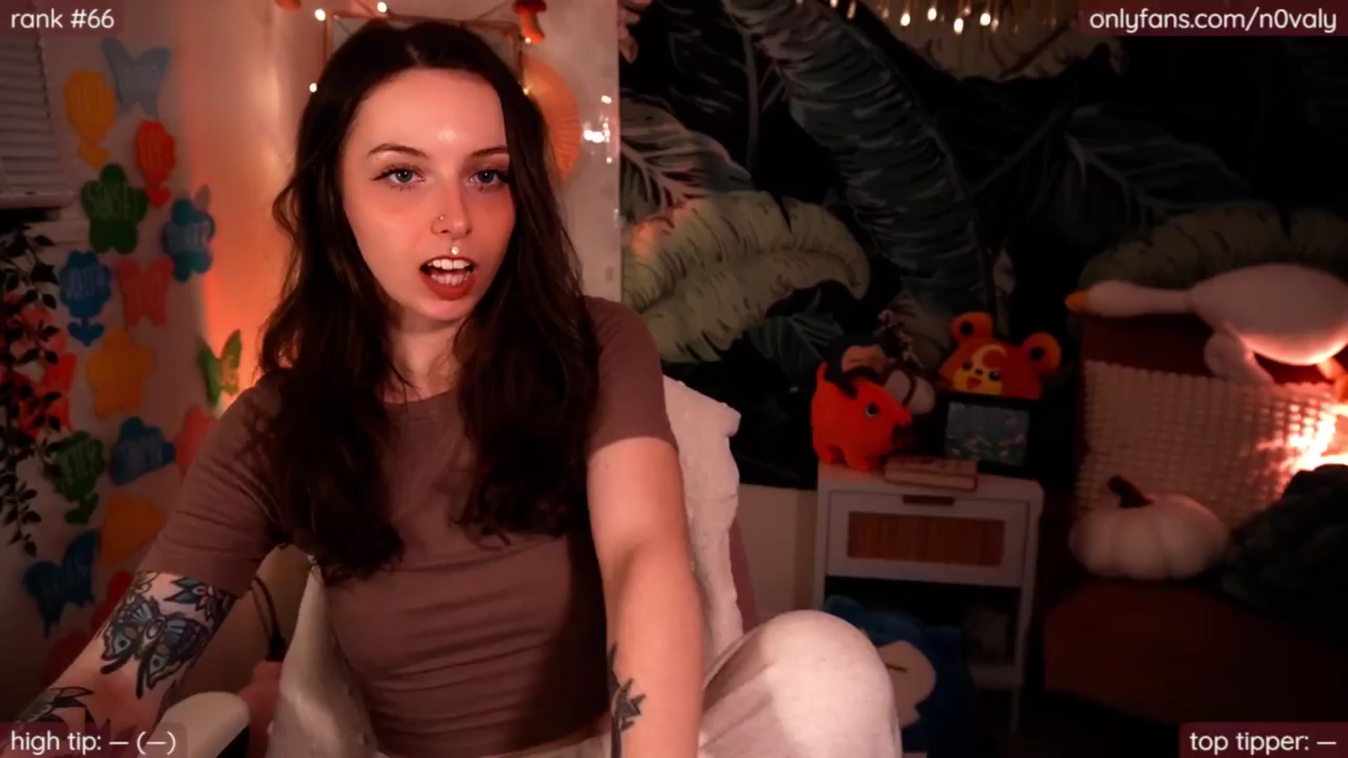 Gallery image thumbnail from N0valy's myfreecams stream on, 03/11/2025, 09:30 image 1 of 20