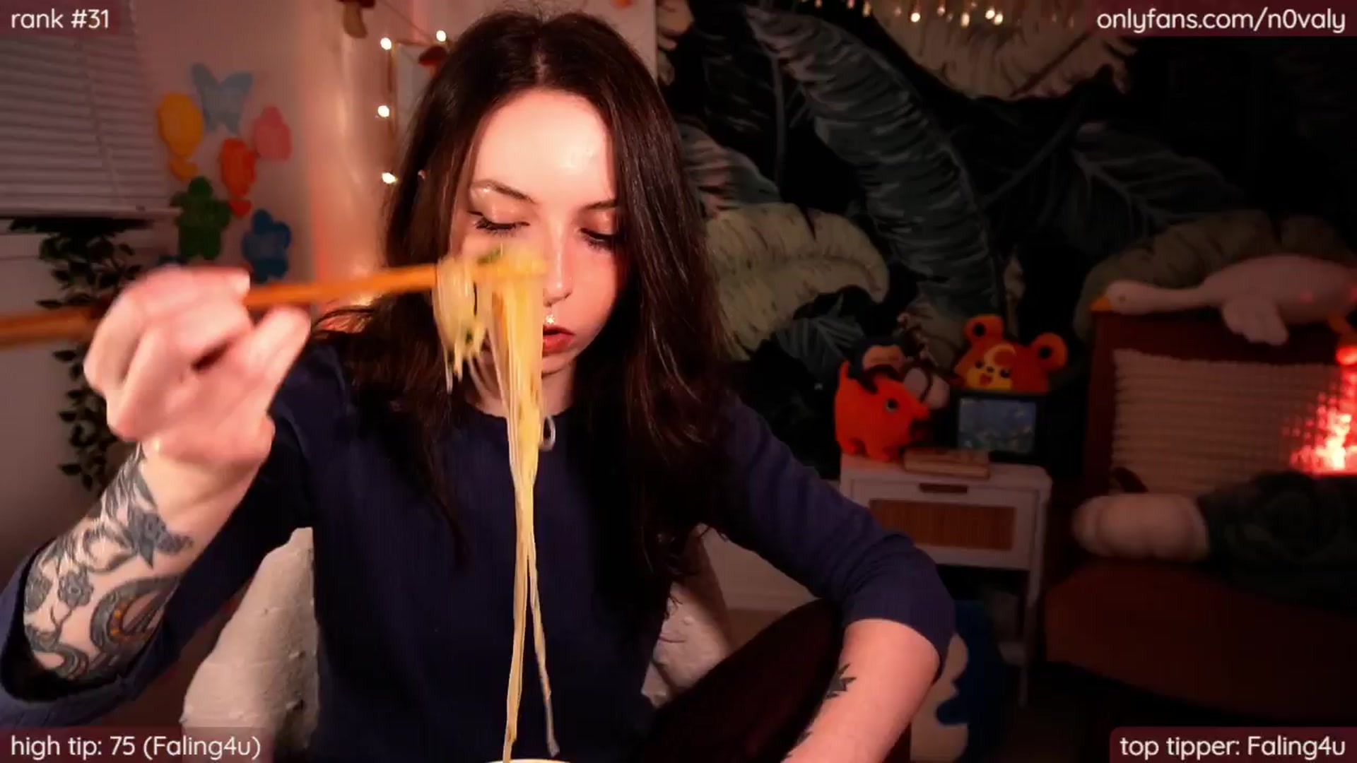 Gallery image thumbnail from N0valy's myfreecams stream on, 03/14/2025, 06:47 image 8 of 20