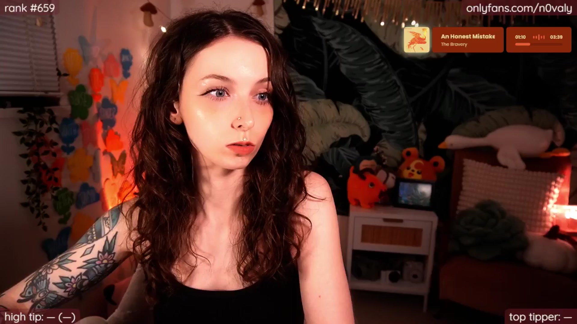 Gallery image thumbnail from N0valy's myfreecams stream on, 04/11/2025, 08:06 image 1 of 20