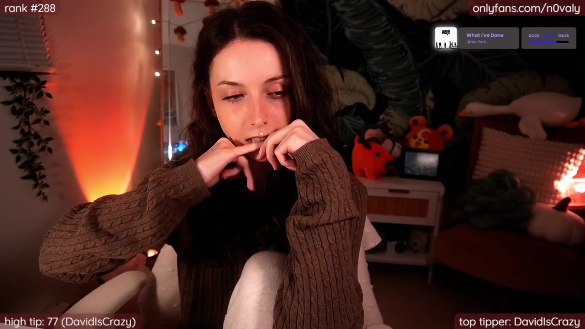 Gallery image thumbnail from N0valy's myfreecams stream on, 04/15/2025, 05:43 image 10 of 20