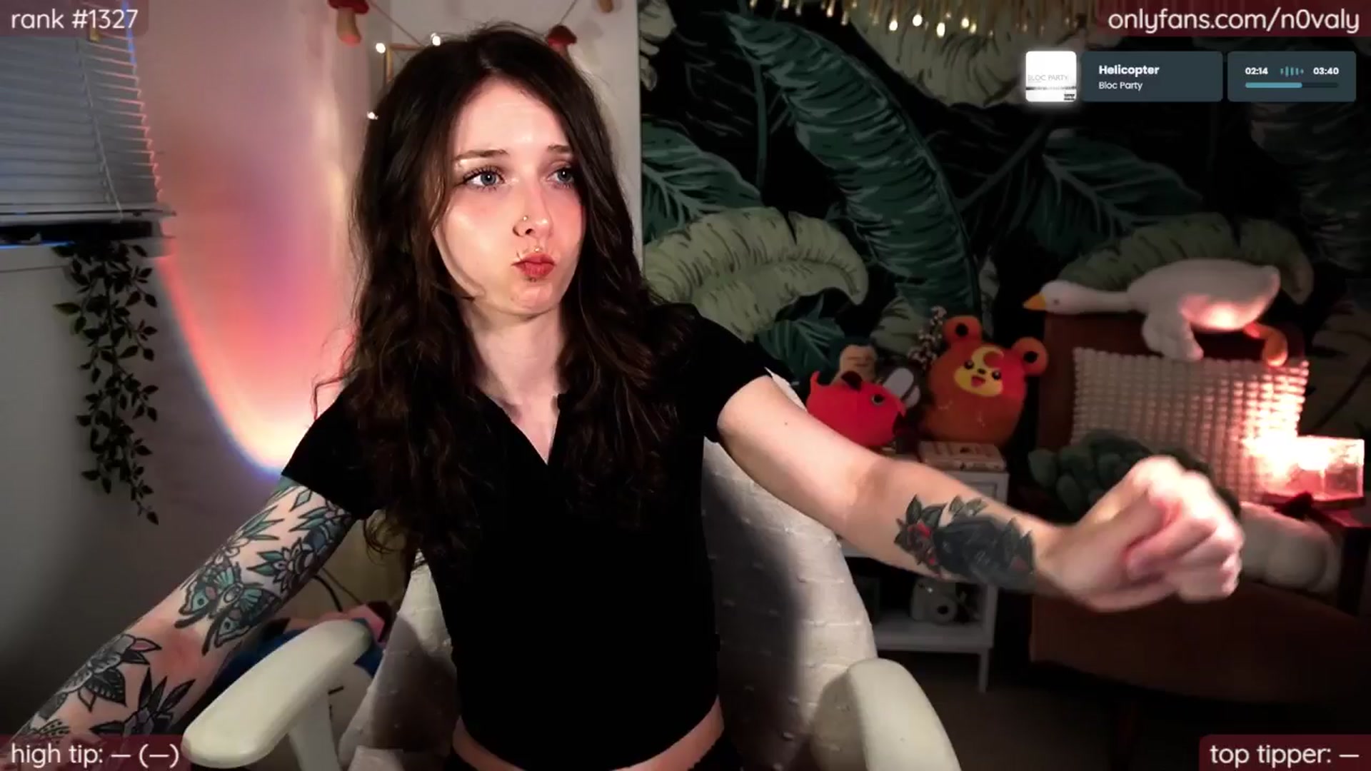 Gallery image thumbnail from N0valy's myfreecams stream on, 06/07/2025, 07:27 image 1 of 20