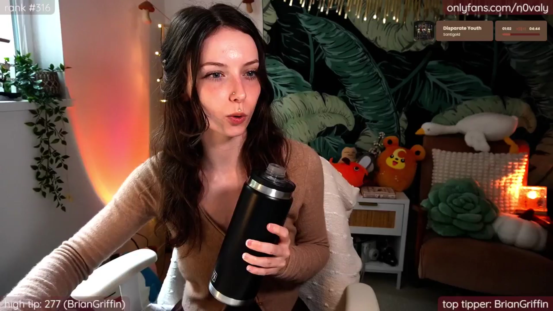 Gallery image thumbnail from N0valy's myfreecams stream on, 06/23/2025, 24:07 image 5 of 20