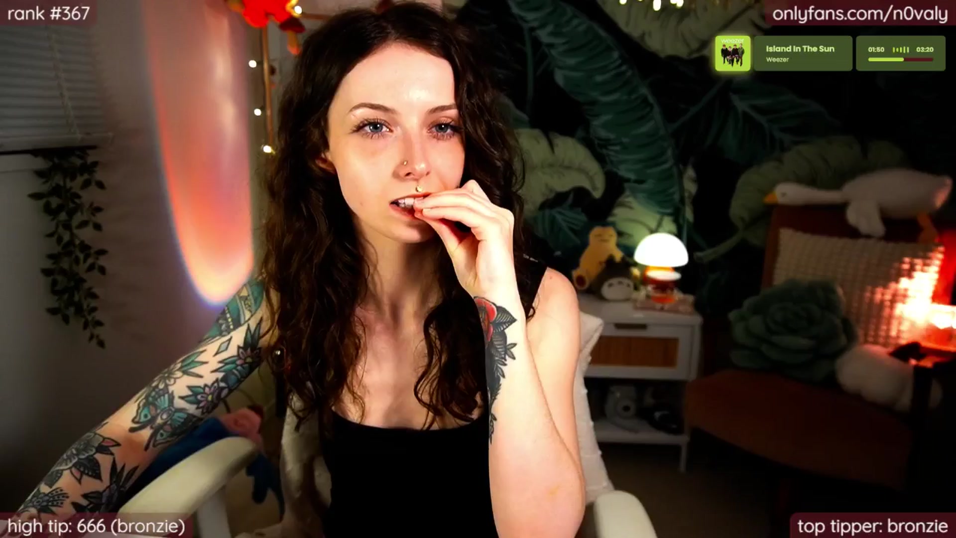 Gallery image thumbnail from N0valy's myfreecams stream on, 06/27/2025, 06:20 image 13 of 20