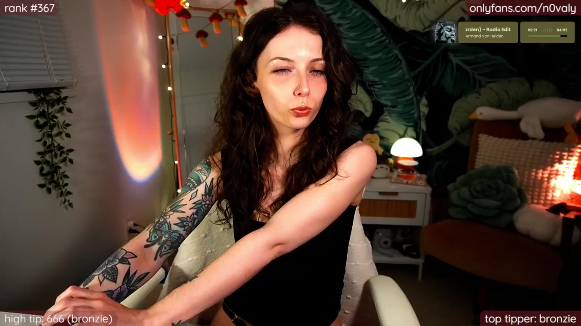 Gallery image thumbnail from N0valy's myfreecams stream on, 06/27/2025, 07:25 image 7 of 20