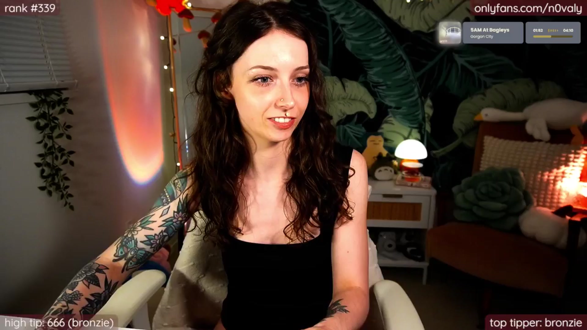 Gallery image thumbnail from N0valy's myfreecams stream on, 06/27/2025, 07:25 image 13 of 20
