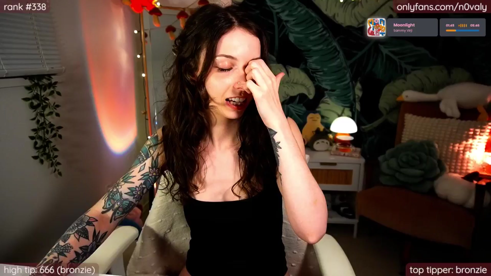 Gallery image thumbnail from N0valy's myfreecams stream on, 06/27/2025, 07:25 image 15 of 20