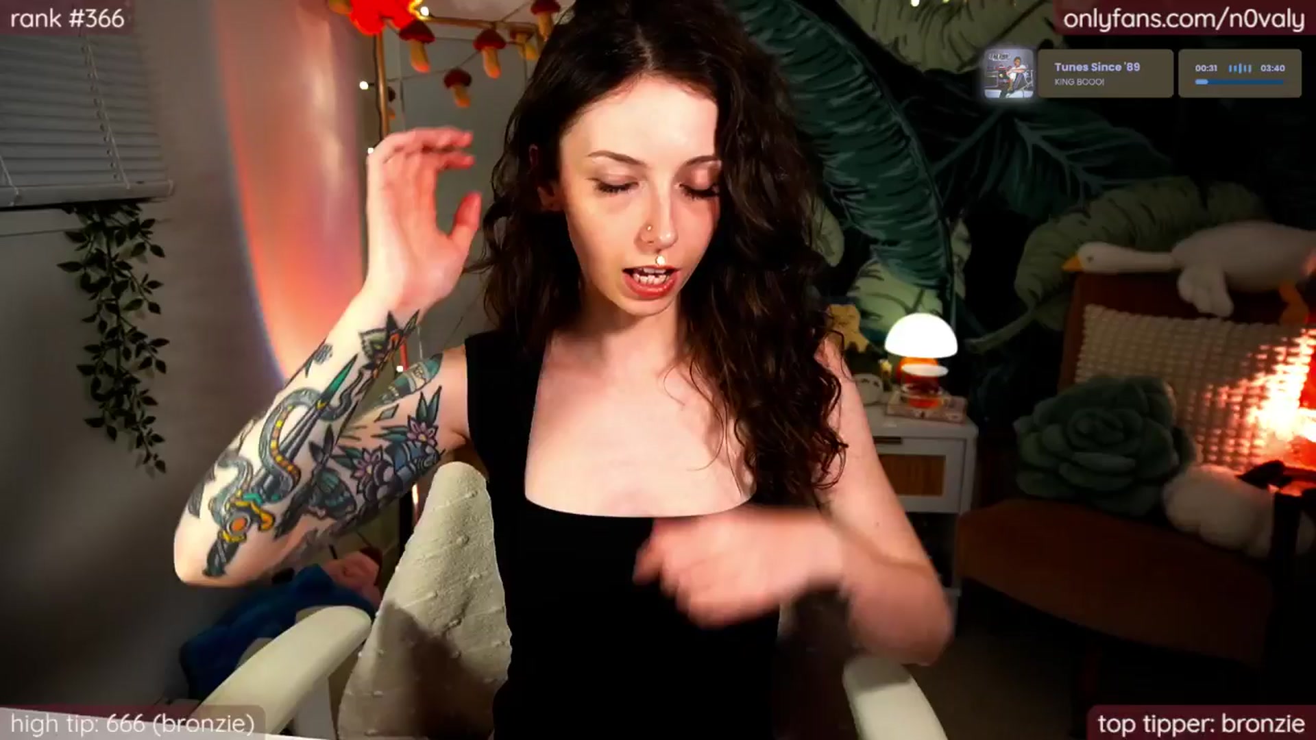 Gallery image thumbnail from N0valy's myfreecams stream on, 06/27/2025, 07:25 image 4 of 20