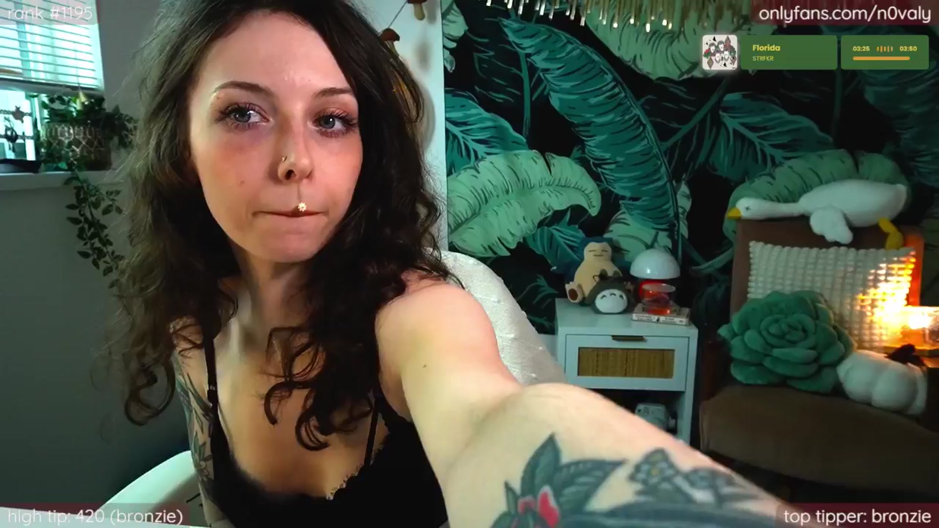 Gallery image thumbnail from N0valy's myfreecams stream on, 07/12/2025, 23:57 image 12 of 20