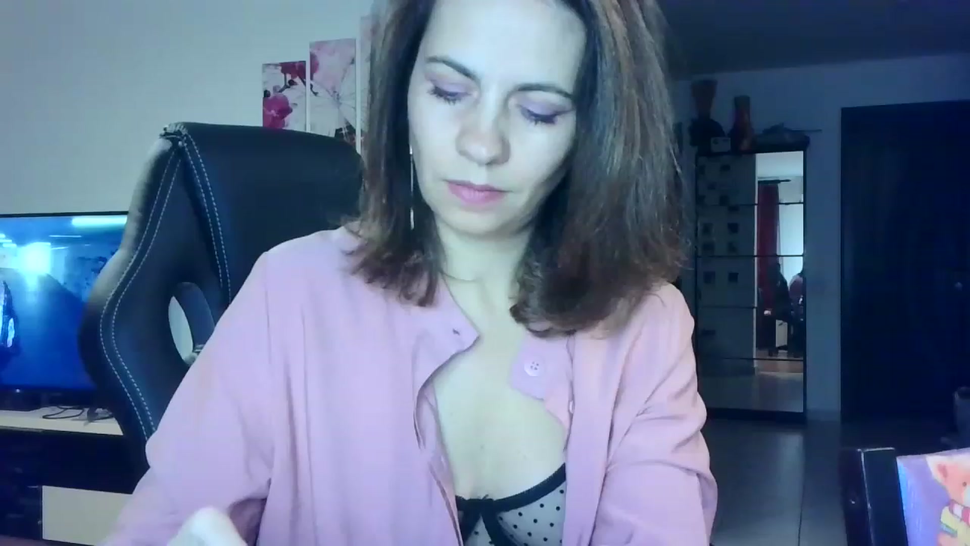 Gallery image thumbnail from NI6HT_Wl5H's myfreecams stream on, 11/24/2022, 23:13 image 14 of 20