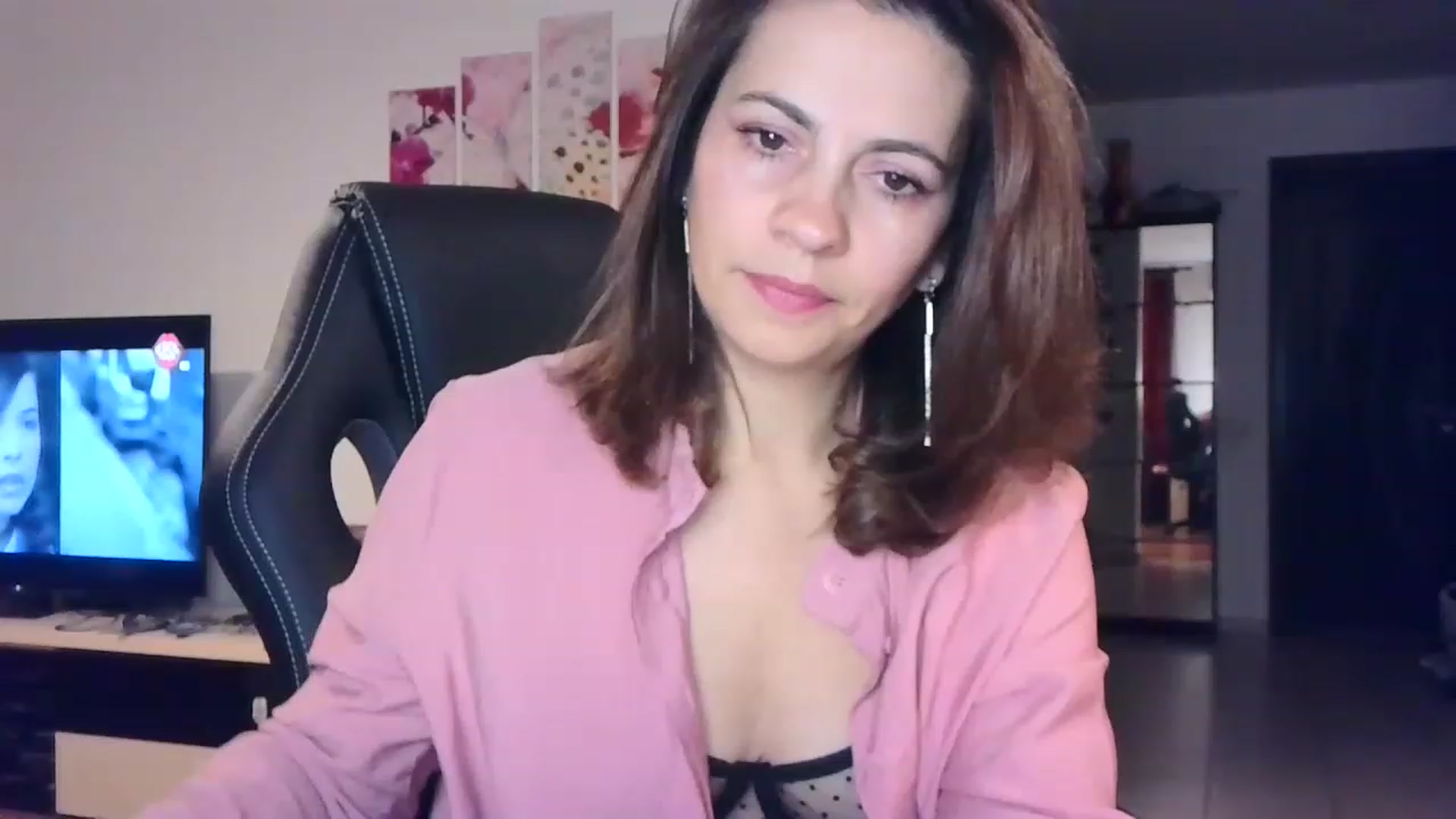 Gallery image thumbnail from NI6HT_Wl5H's myfreecams stream on, 11/24/2022, 23:13 image 1 of 20