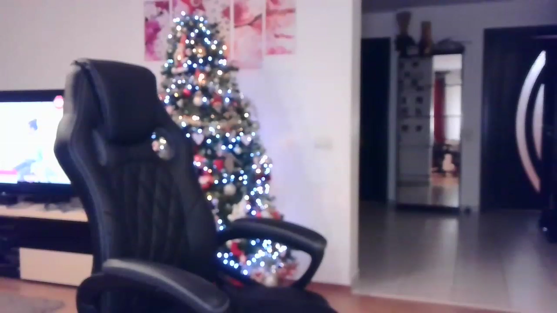 Gallery image thumbnail from NI6HT_Wl5H's myfreecams stream on, 12/10/2022, 01:38 image 8 of 20