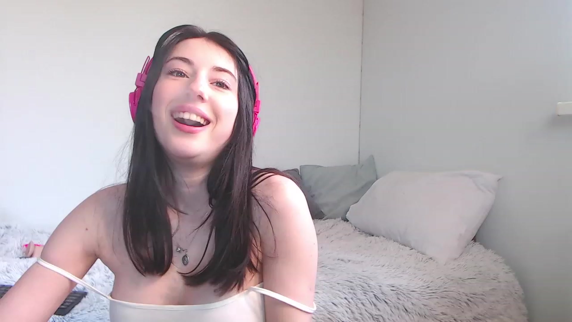 Gallery image thumbnail from NIKIMUR's myfreecams stream on, 03/20/2023, 14:47 image 1 of 20