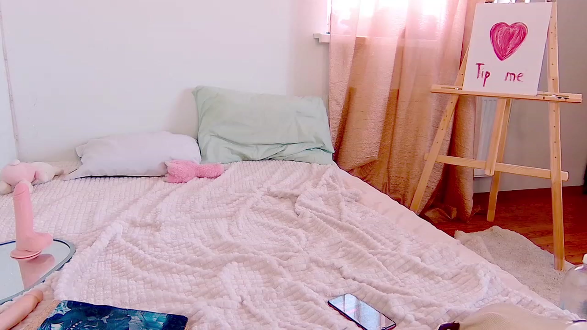 Gallery image thumbnail from NIKIMUR's myfreecams stream on, 05/03/2023, 13:35 image 6 of 20