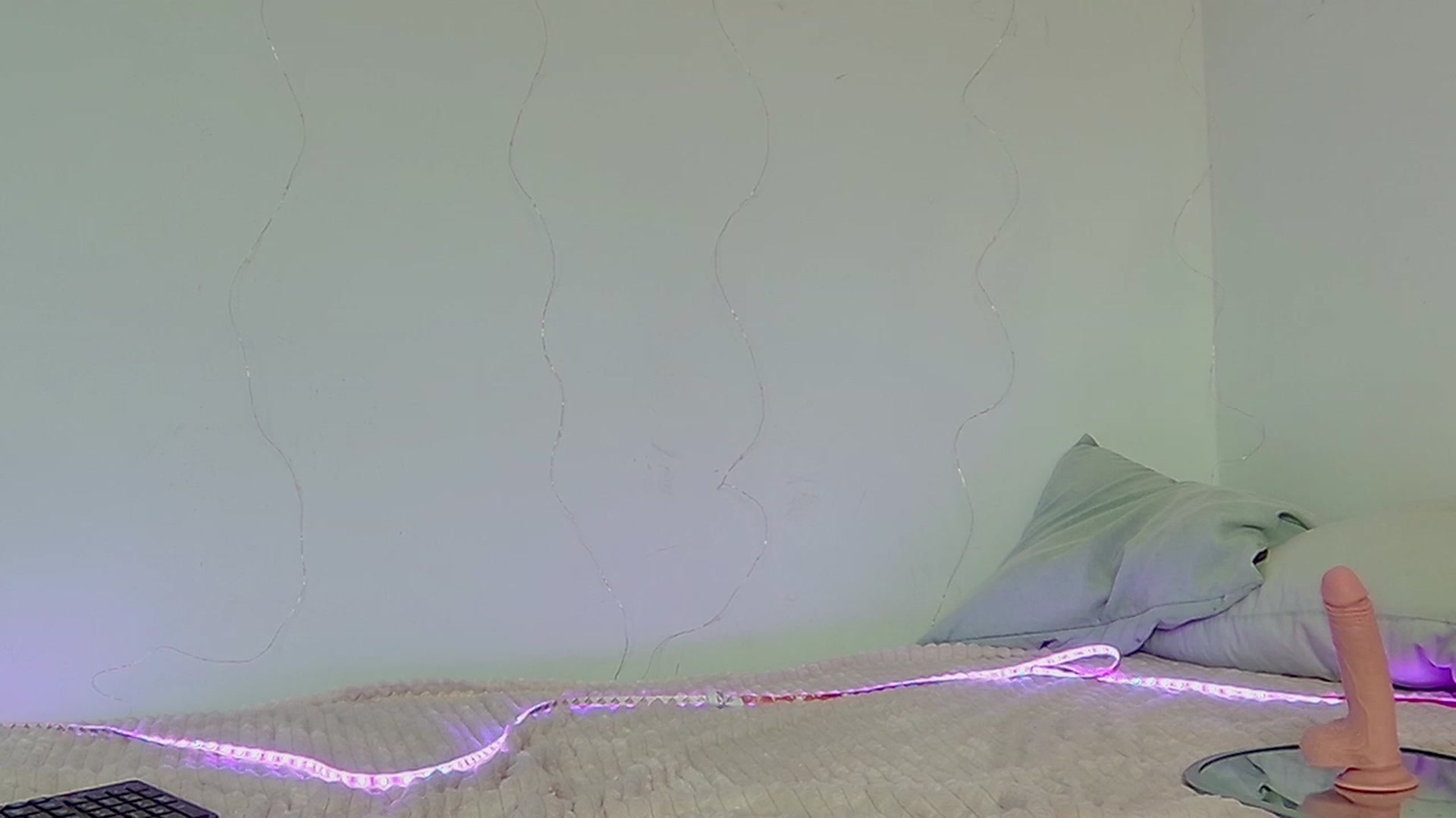 Gallery image thumbnail from NIKIMUR's myfreecams stream on, 05/08/2023, 13:42 image 5 of 20