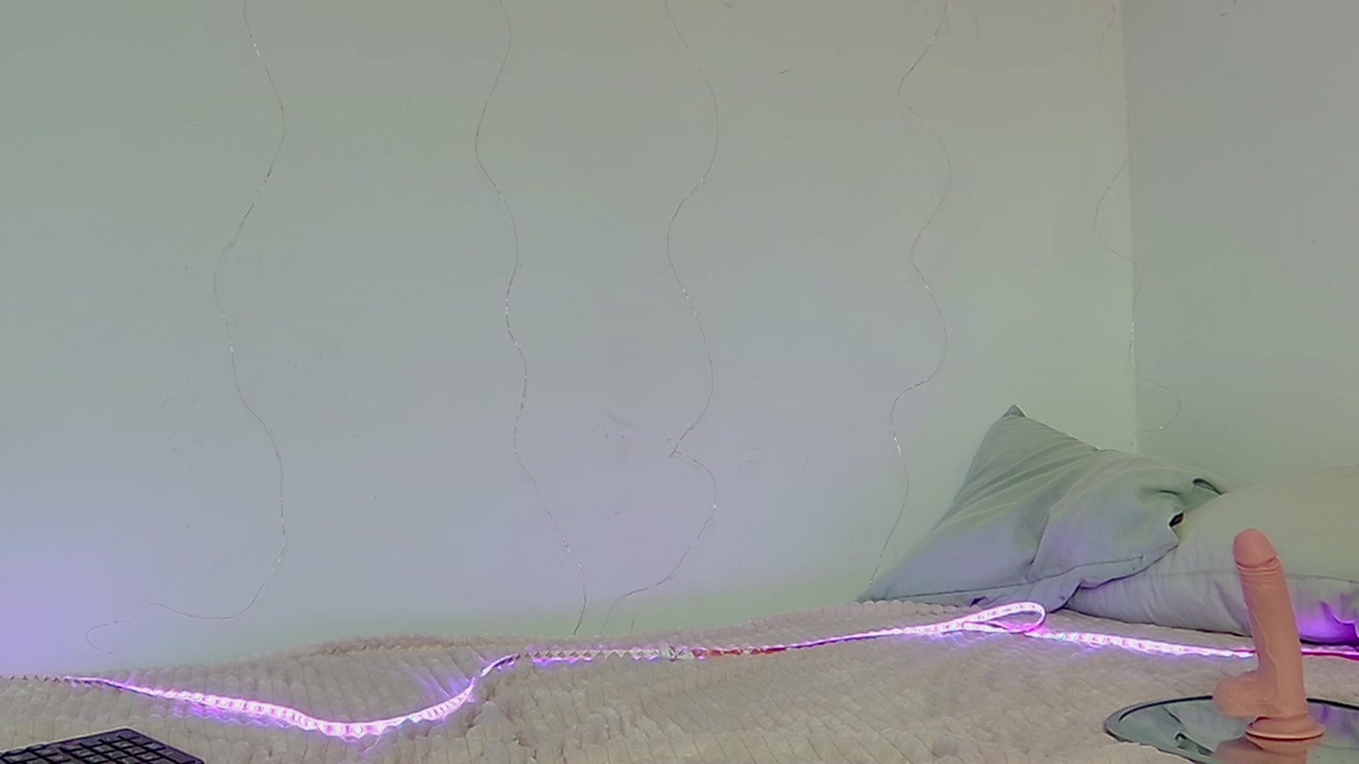 Gallery image thumbnail from NIKIMUR's myfreecams stream on, 05/08/2023, 13:42 image 2 of 20