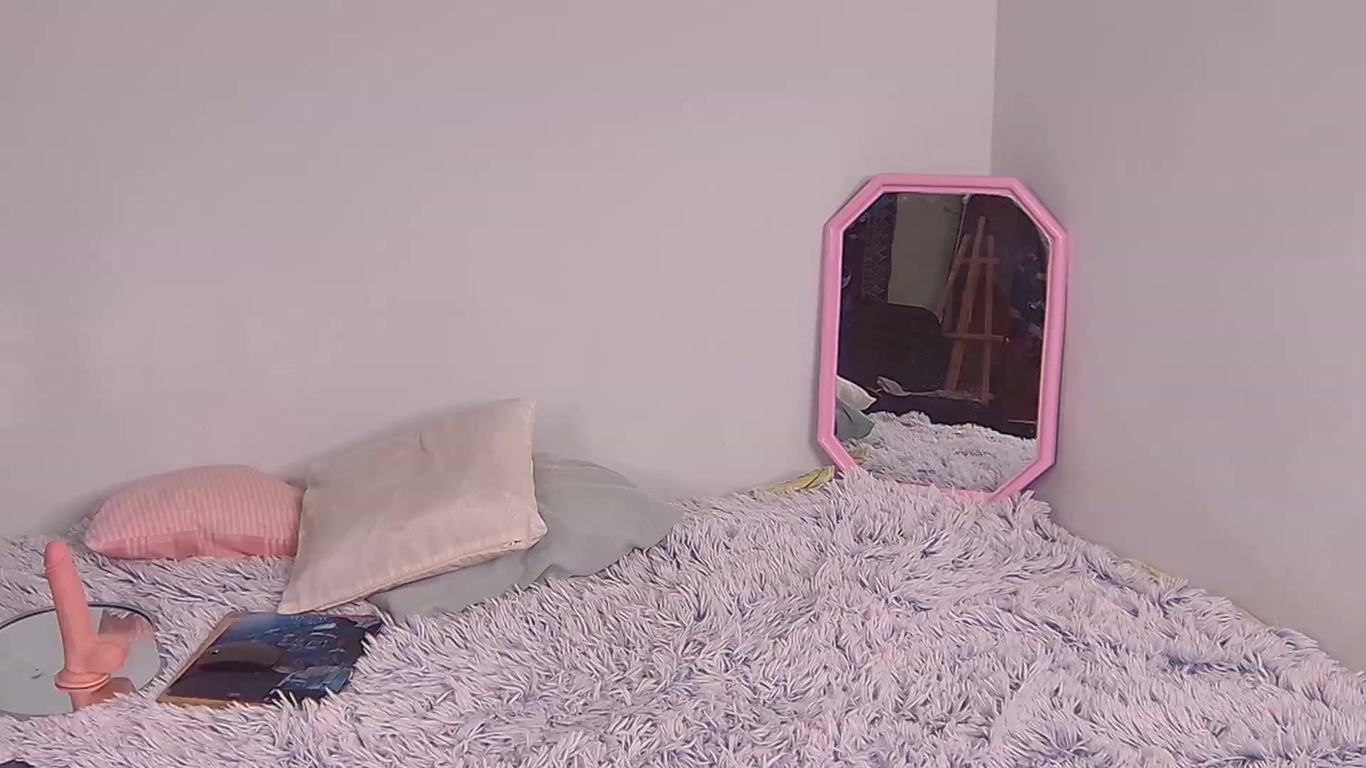 Gallery image thumbnail from NIKIMUR's myfreecams stream on, 06/01/2023, 18:04 image 12 of 20