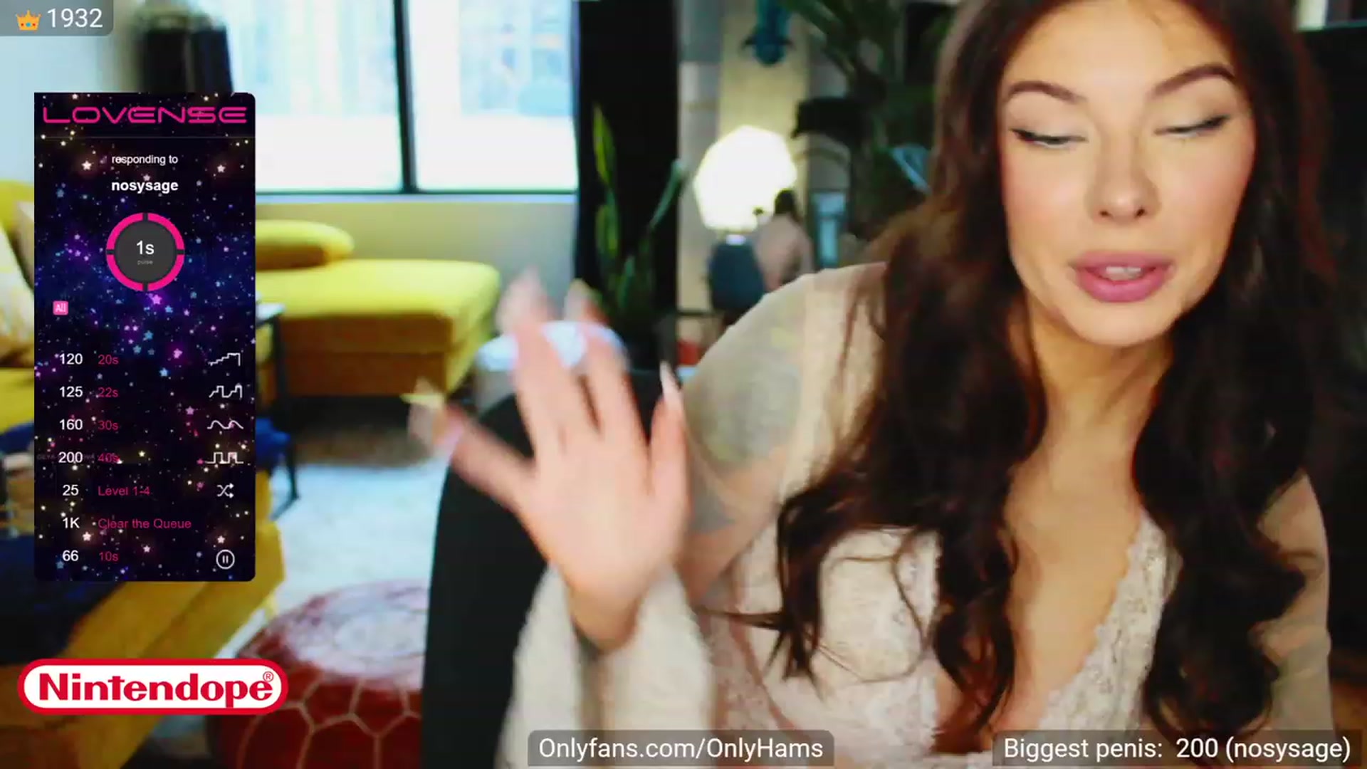 Gallery image thumbnail from NINTEND0PE's myfreecams stream on, 12/01/2022, 18:23 image 11 of 20