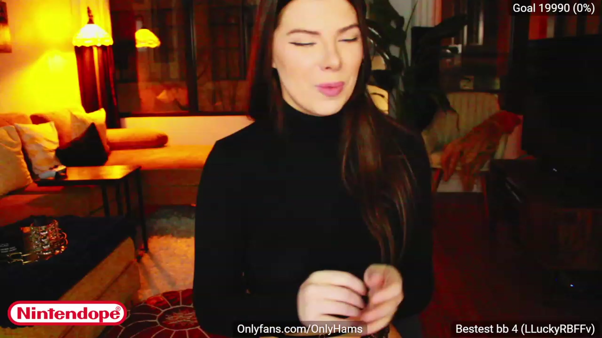 Gallery image thumbnail from NINTEND0PE's myfreecams stream on, 12/12/2022, 04:07 image 2 of 20