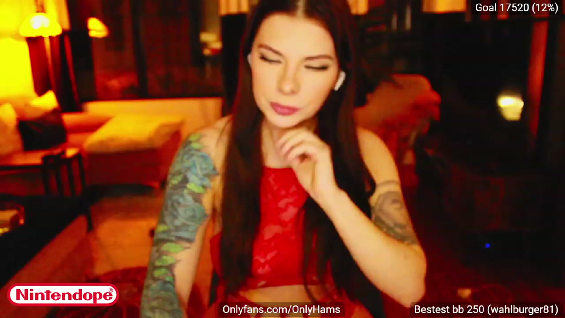 Gallery image thumbnail from NINTEND0PE's myfreecams stream on, 12/22/2022, 03:59 image 13 of 20