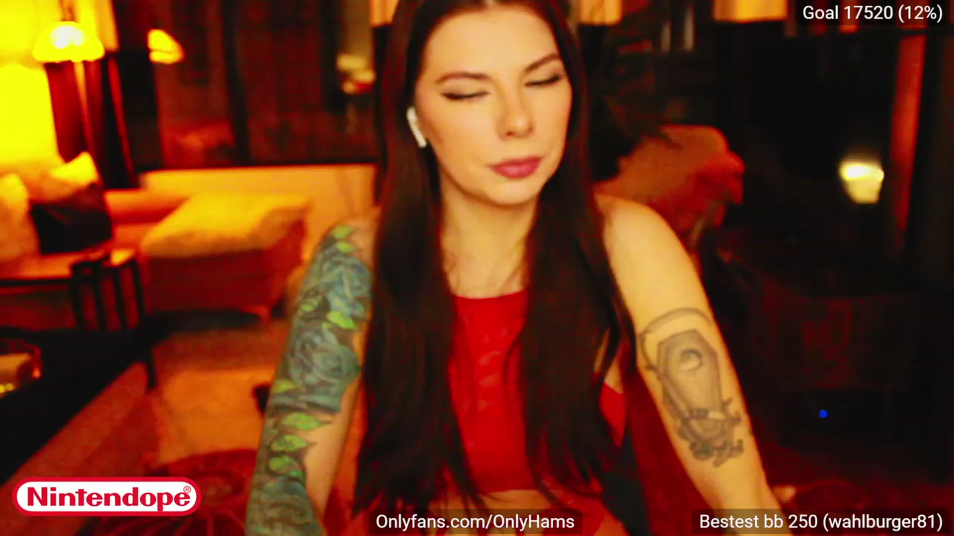 Gallery image thumbnail from NINTEND0PE's myfreecams stream on, 12/22/2022, 03:59 image 14 of 20