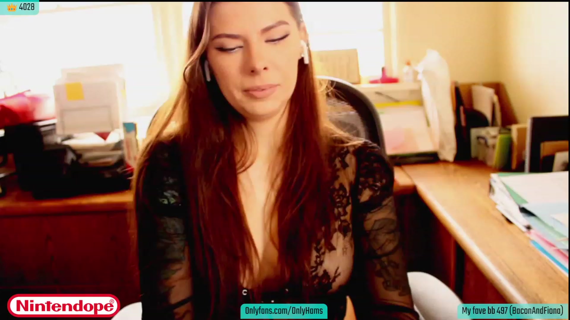 Gallery image thumbnail from NINTEND0PE's myfreecams stream on, 02/06/2023, 21:49 image 13 of 20