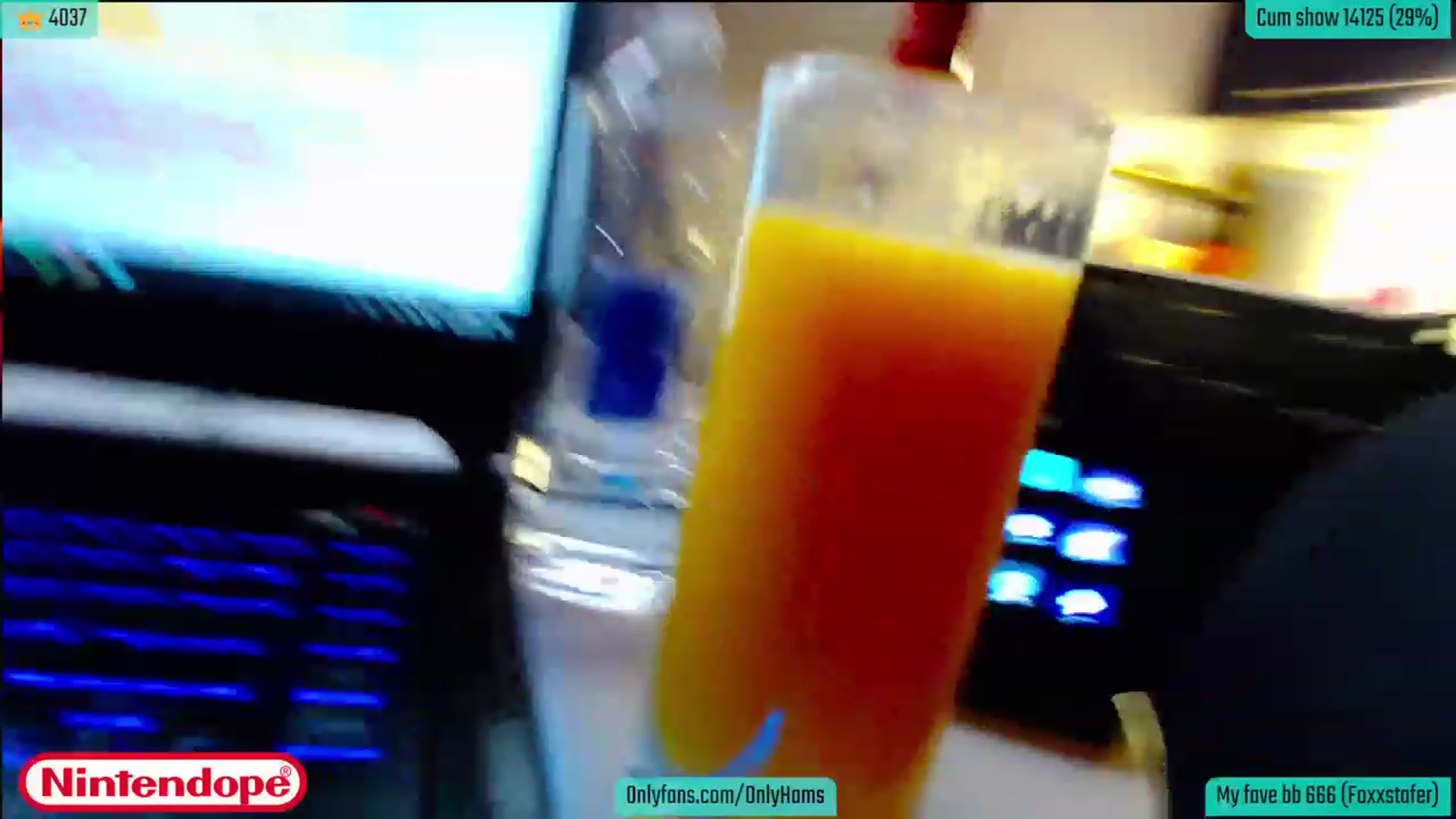 Gallery image thumbnail from NINTEND0PE's myfreecams stream on, 02/19/2023, 05:13 image 19 of 20