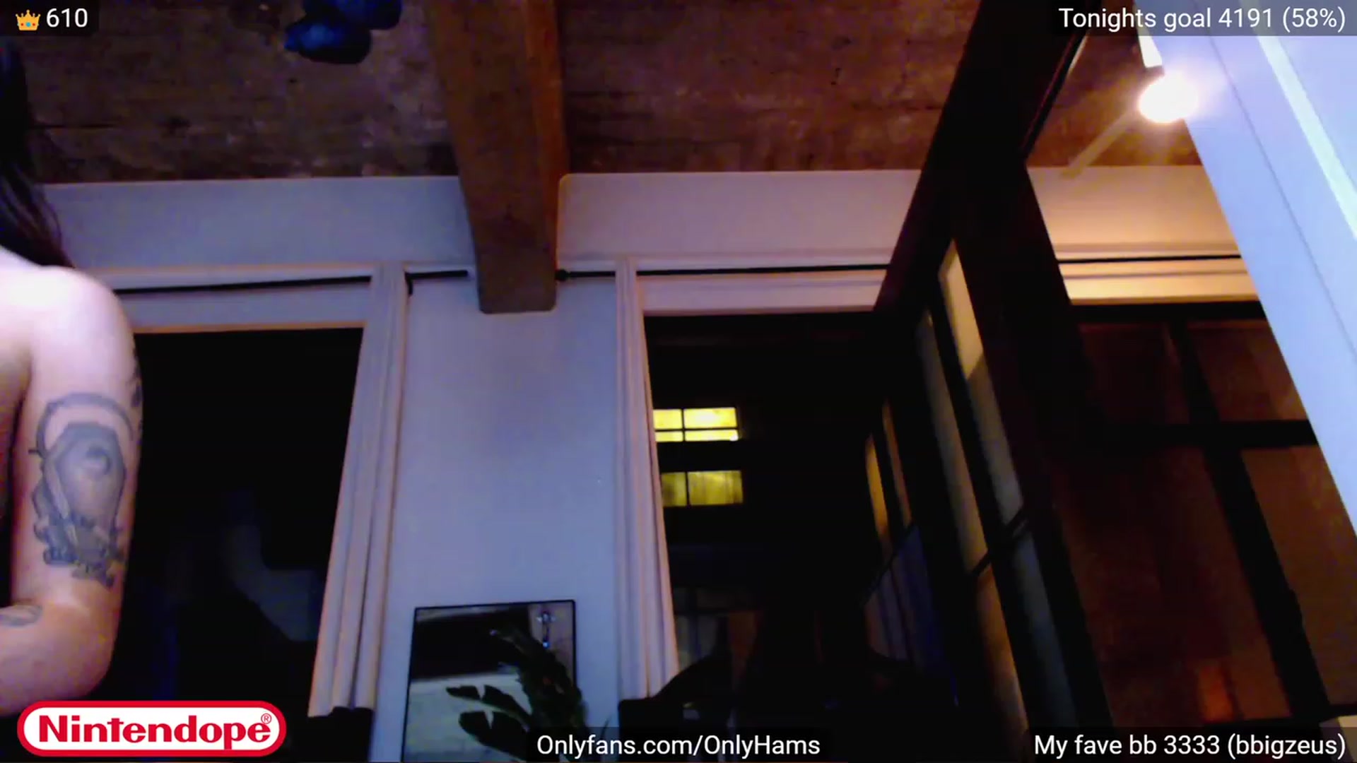 Gallery image thumbnail from NINTEND0PE's myfreecams stream on, 05/06/2023, 03:19 image 19 of 20