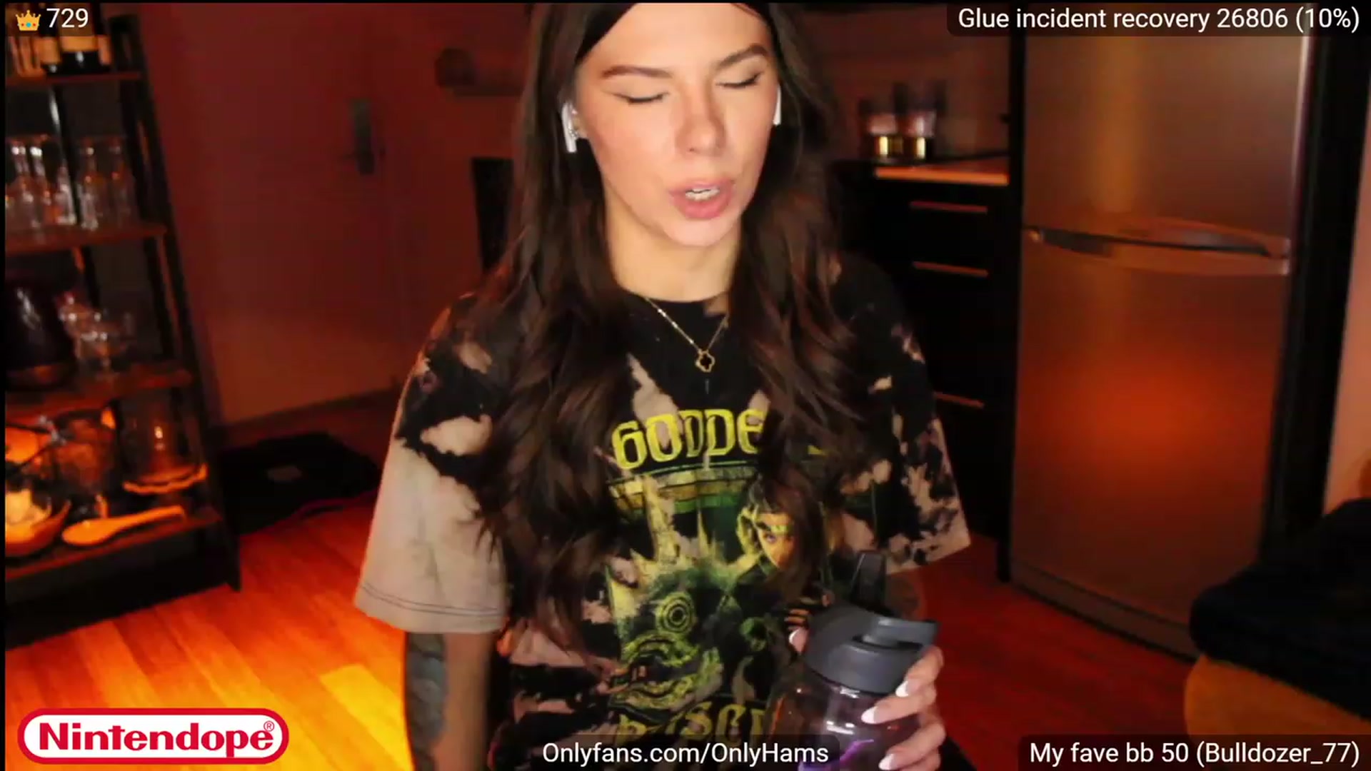 Gallery image thumbnail from NINTEND0PE's myfreecams stream on, 06/09/2023, 02:39 image 10 of 20