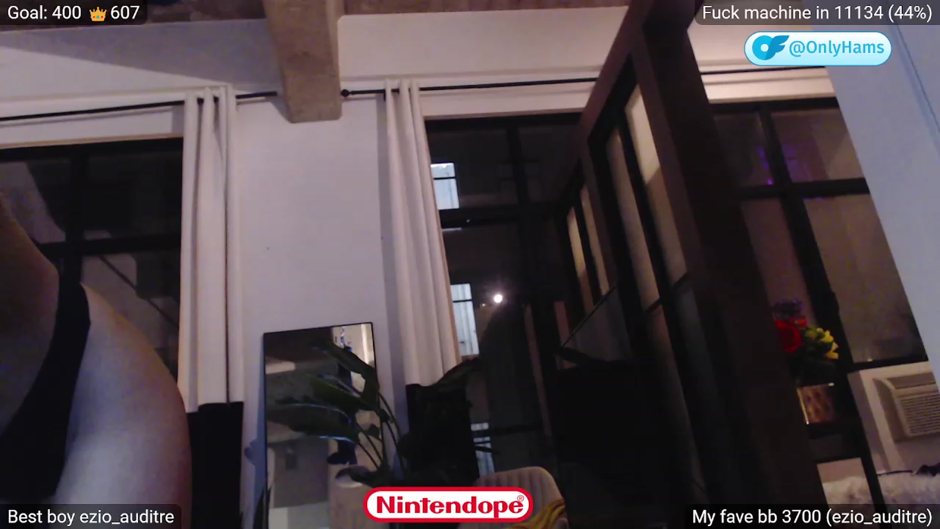 Gallery image thumbnail from NINTEND0PE's myfreecams stream on, 07/26/2023, 02:29 image 8 of 20