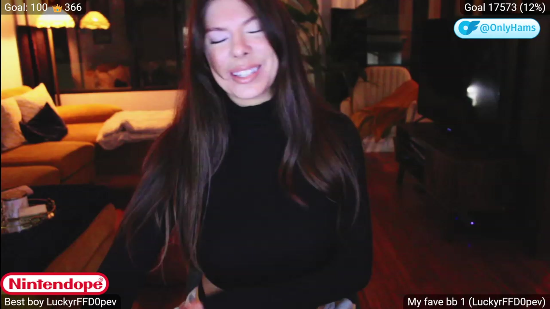 Gallery image thumbnail from NINTEND0PE's myfreecams stream on, 08/04/2023, 02:14 image 2 of 20