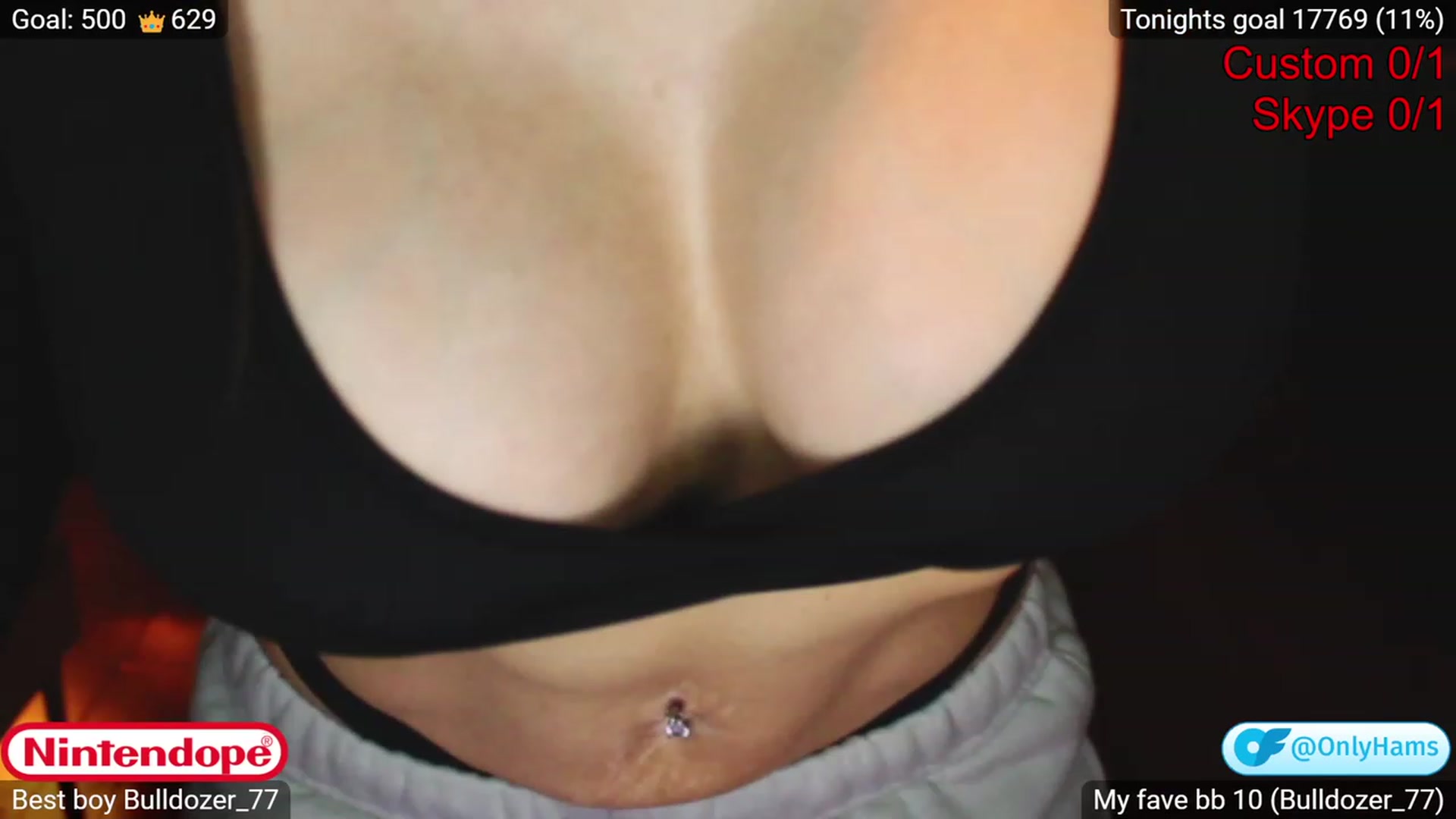 Gallery image thumbnail from NINTEND0PE's myfreecams stream on, 08/12/2023, 02:28 image 3 of 20