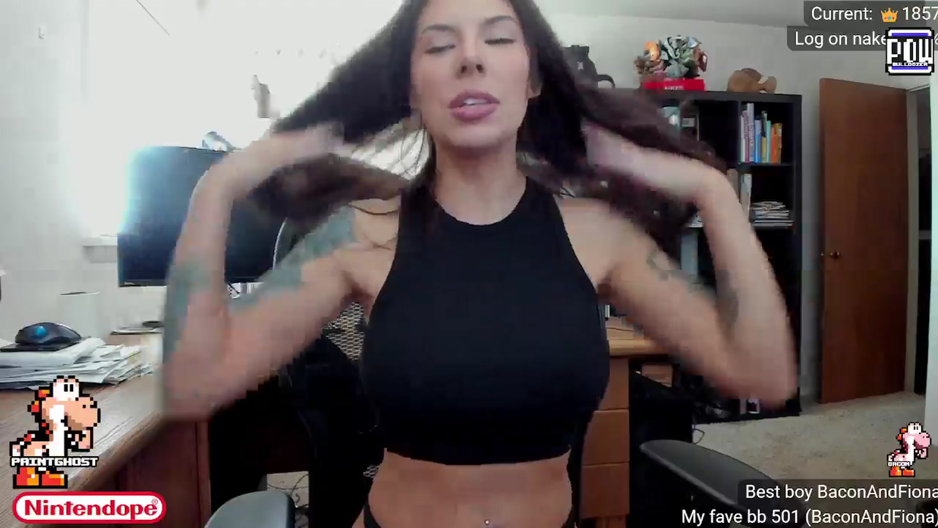 Gallery image thumbnail from NINTEND0PE's myfreecams stream on, 06/14/2024, 23:31 image 5 of 20